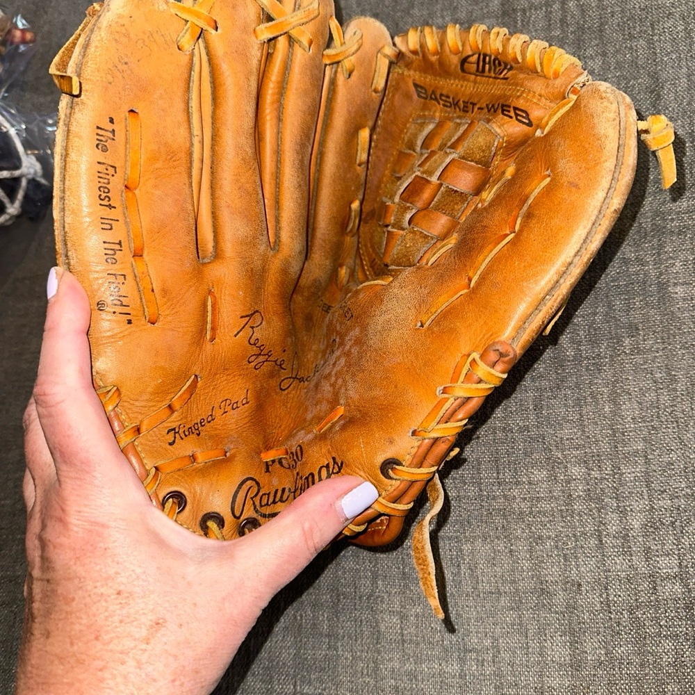 Baseball Glove - image 3